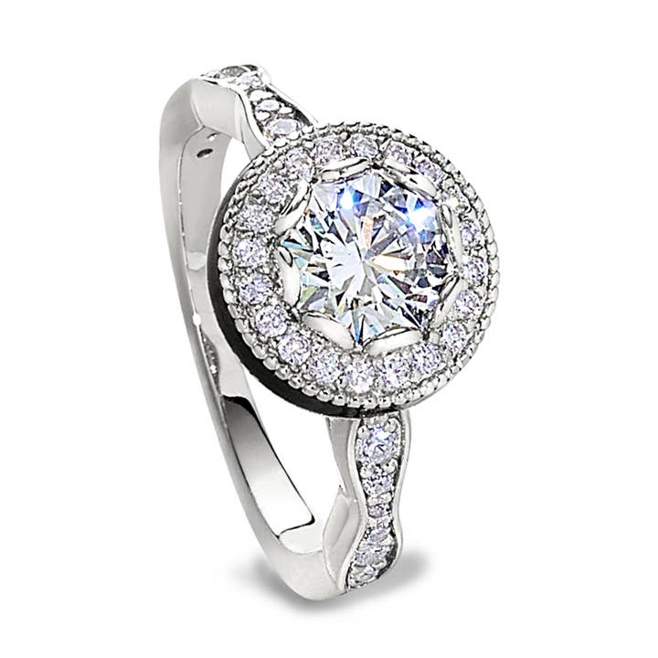 Bague halo ronde micropavée en argent sterling avec finition platine pour la vente par Kelly Waters