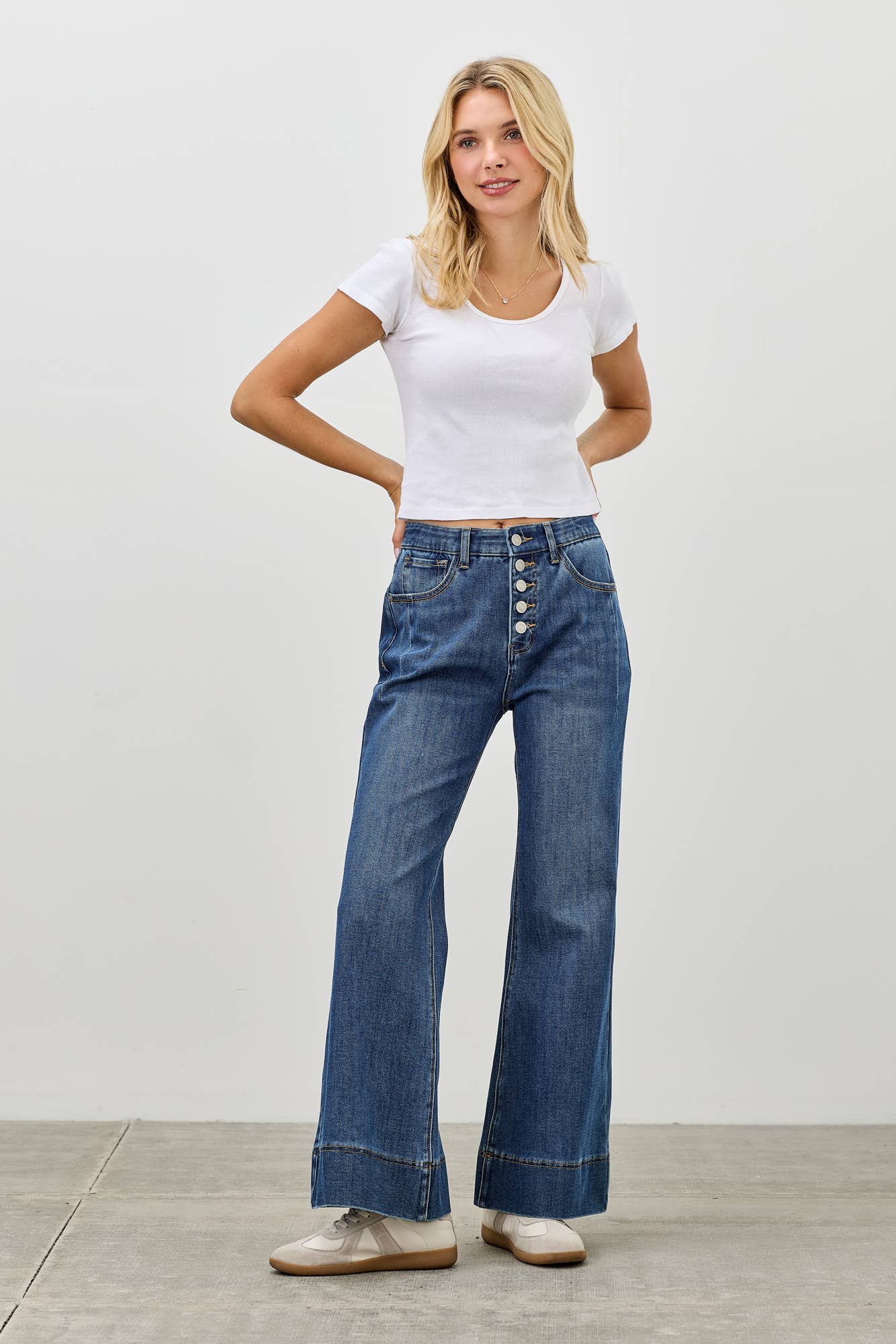 SAIGE DENIM – Engroshandel Jeans - Dame – P8151D-HØJ TALJE FLARE MED KNAPGYLPE16