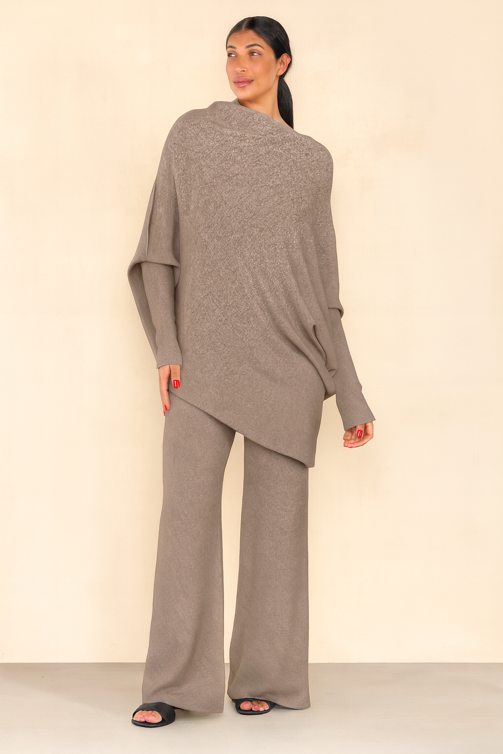 Lucy Sparks - Wholesale Lounge Set - Women's - SOFT KNIT ASYMMETRIC JUMPER WITH FITTED CHECK TEXTURED SLEEV3