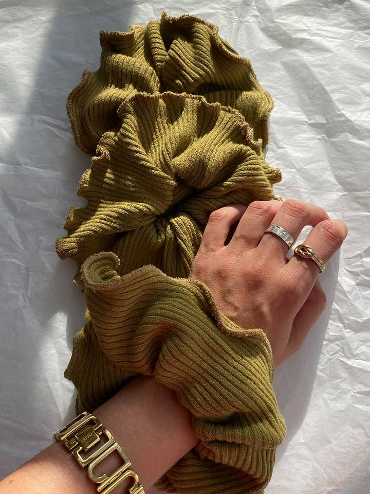 Scrunchie Come Clean for wholesale by SOCO the brand