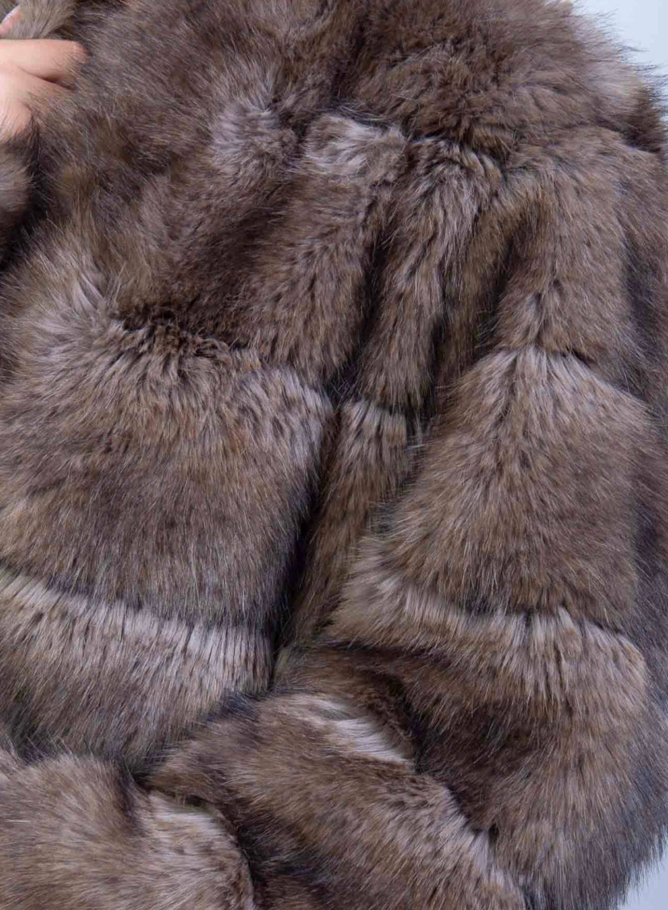 Kis 2 - Wholesale Fur/Faux Fur Coat - Women's - FUR COAT1