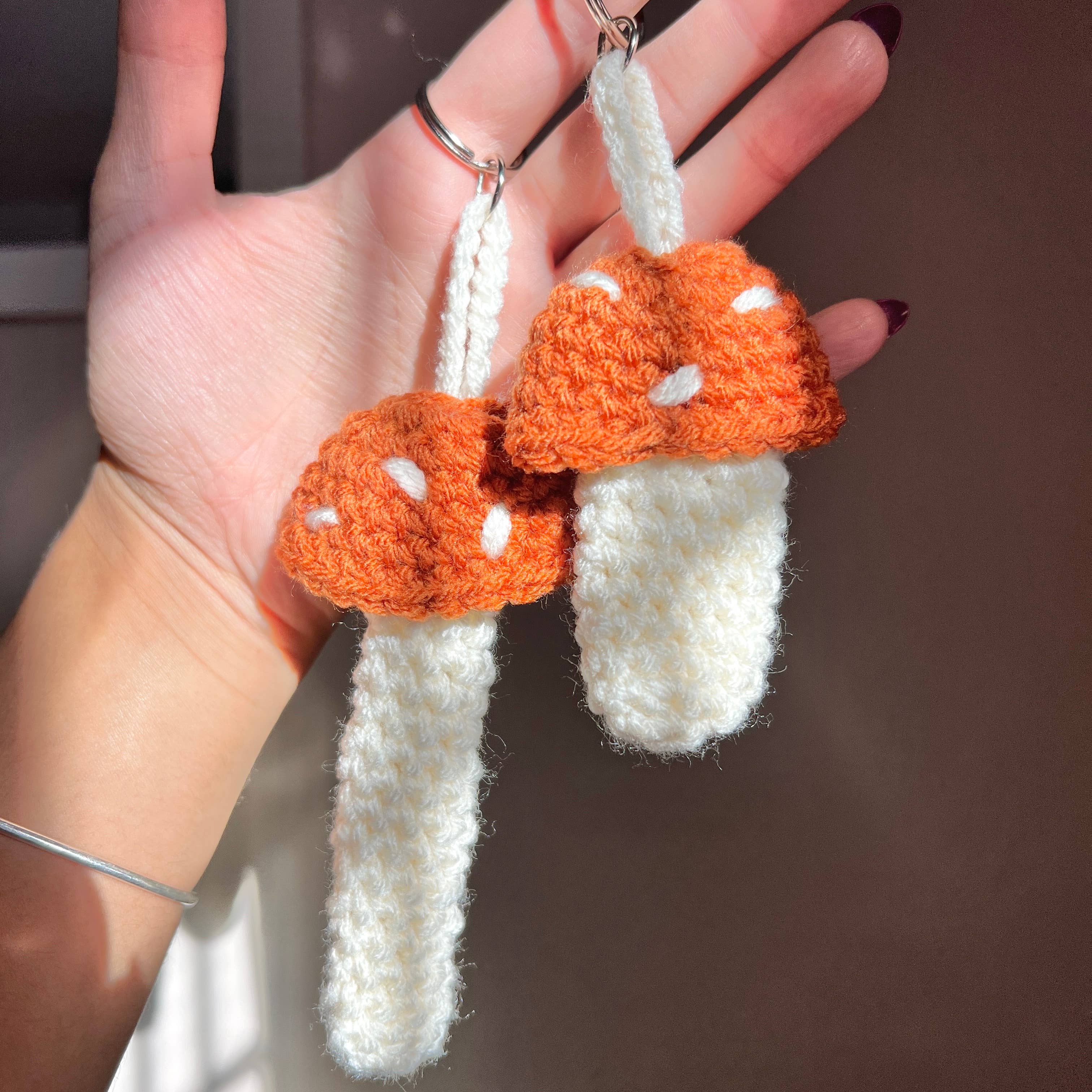 The Cozy Tangerine - Vente Porte-clés – femme - Porte-clés champignon | Briquet au crochet et porte-baume à lèvres6
