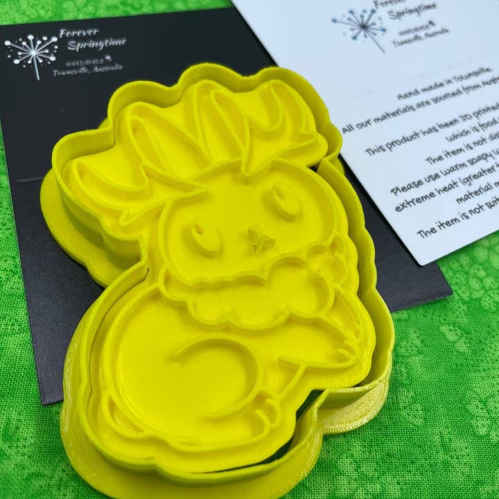 Découpeur de créatures Cryptid Jackalope et tampon à embosser : art, pâtisserie, artisanat pour la vente par Forever Springtime