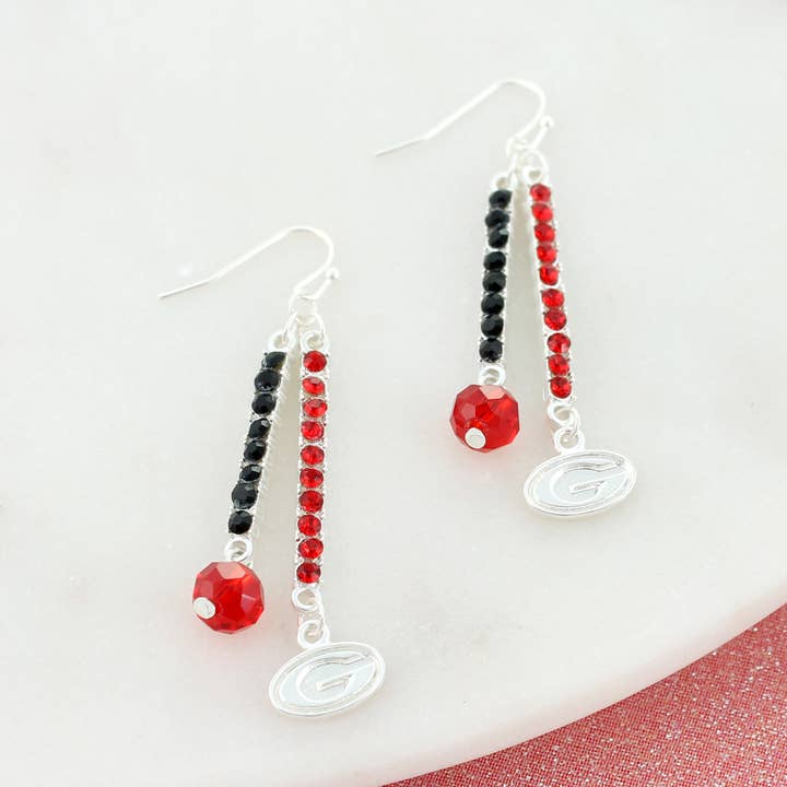 Boucles d'oreilles avec logo Georgia et barre de cristal pour la vente par Seasons Jewelry