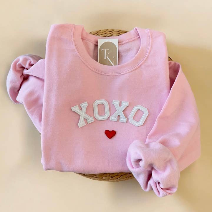 Xoxo Valentinstag-Sweatshirts für Damen für den Großhandel von Threads And Needles, INC.