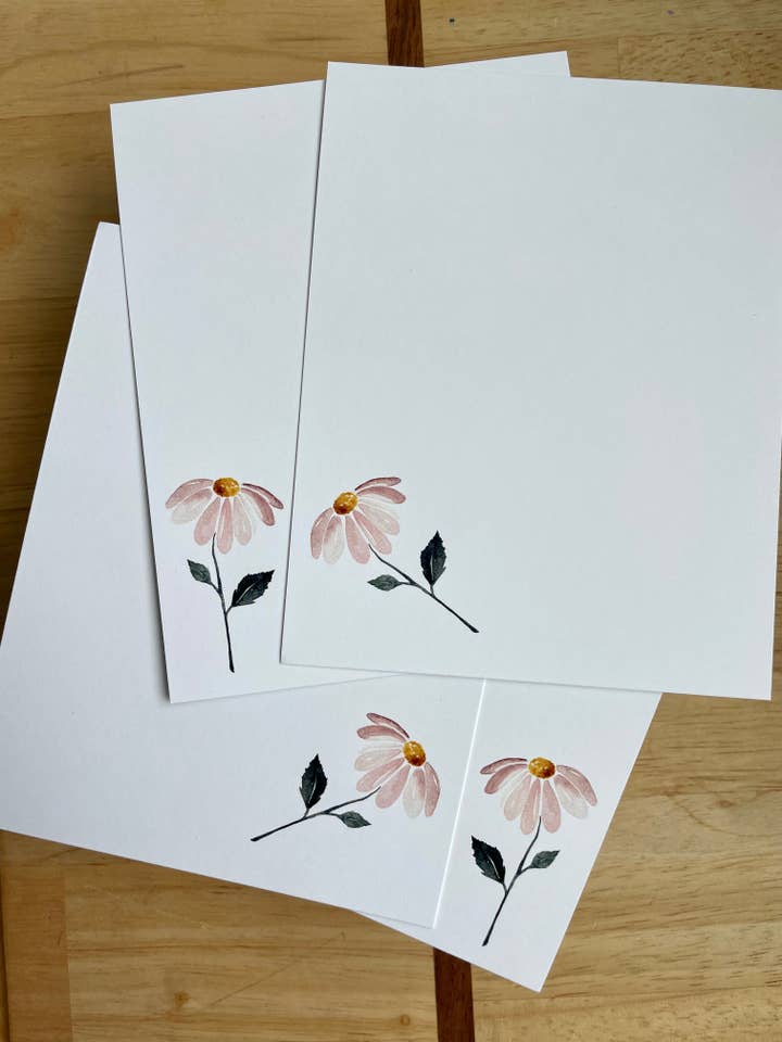 12-pak - Flade A2-kort Papirsæt - Daisy for engroshandel hos Kristin Schmidt Artist