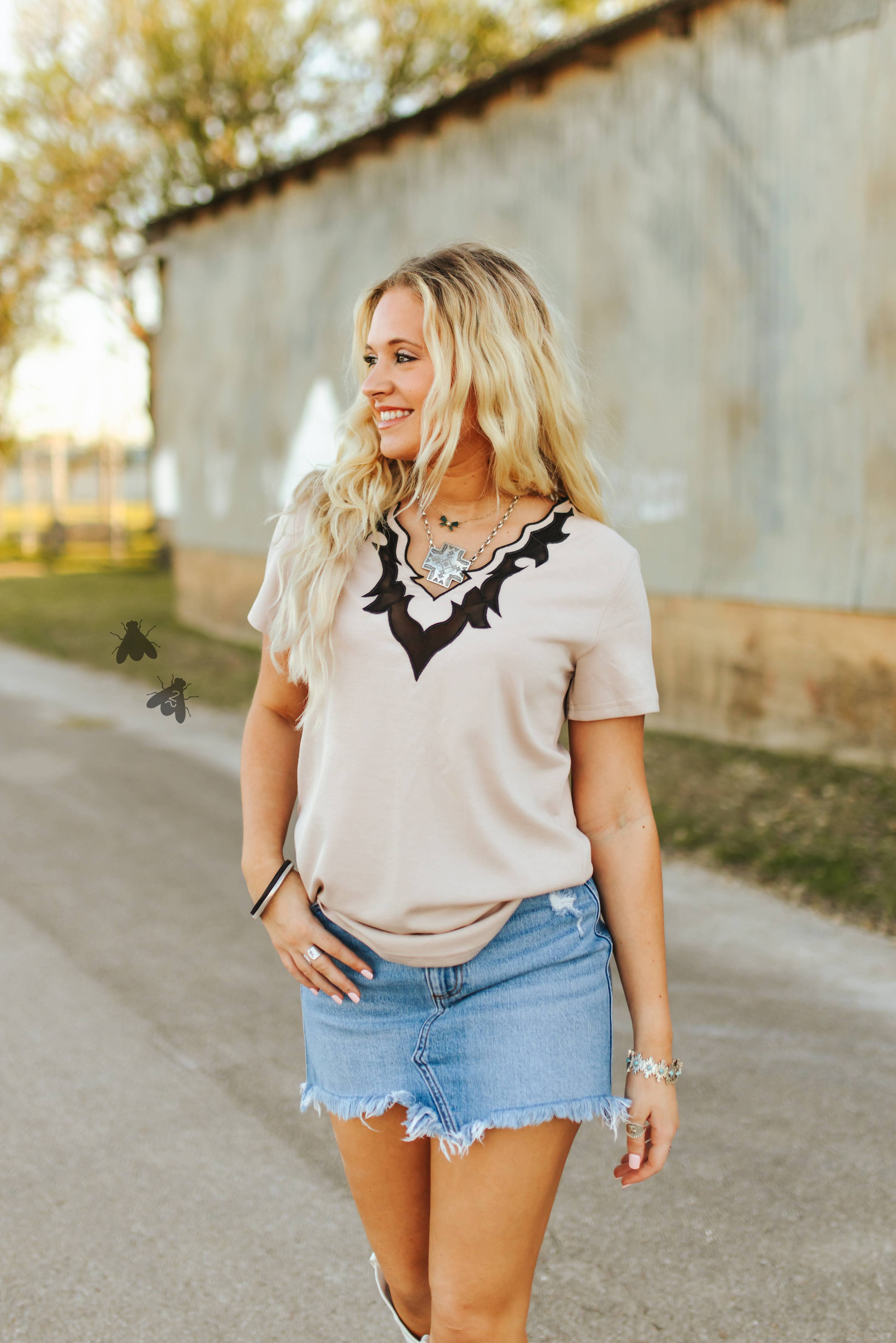 2 Fly Co - Wholesale T-Shirt - Women's - LLANO TEE *DUST3