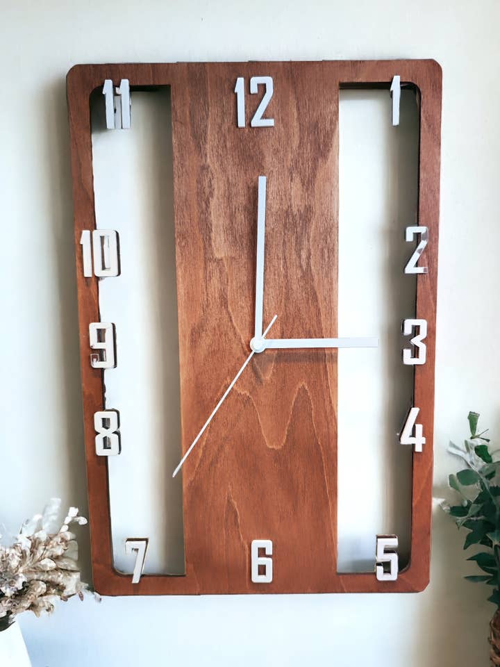 Houten wandklokken Scandinavisch design voor wholesale door Laser by D.A.M.