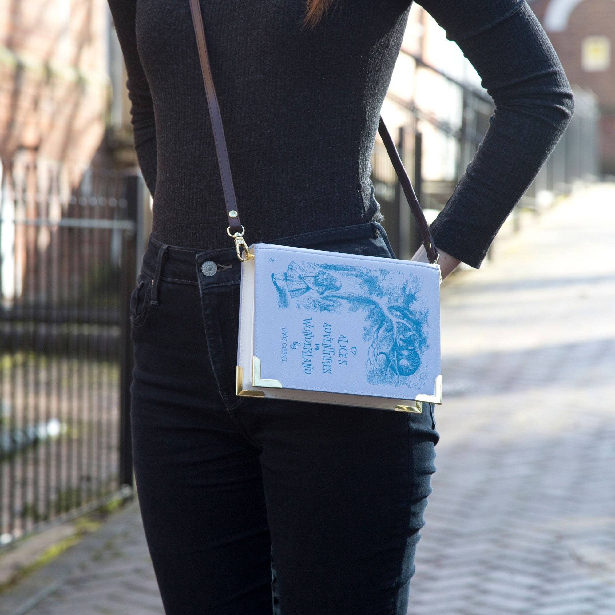 Well Read Company - Vendita all'ingrosso Borsa a tracolla - Donna - Borsa a tracolla Alice nel Paese delle Meraviglie Original Purple Book Handbag5