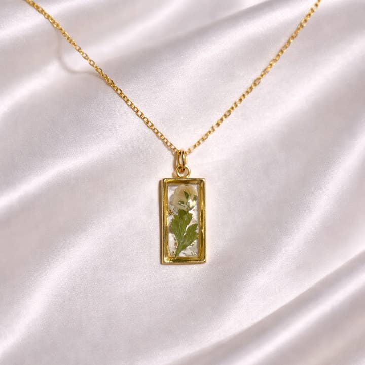 Eterno Halo en Flor para venta al por mayor de Preciosa Jewelry Co.