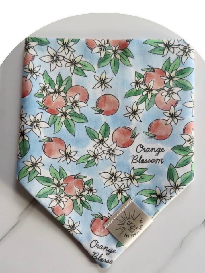Hundehalstuch mit Orangenblüte für den Großhandel von The Sunny Dog Co