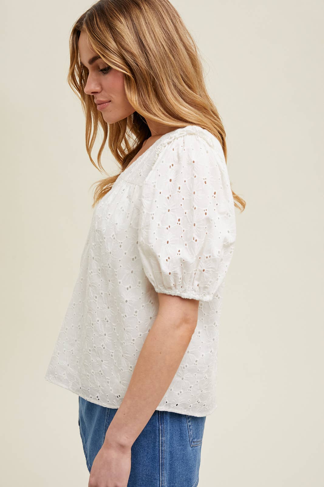 OFF WHITE EYELET PUFF SLEEVE TOP / WL24-9892 for wholesale on Faire2