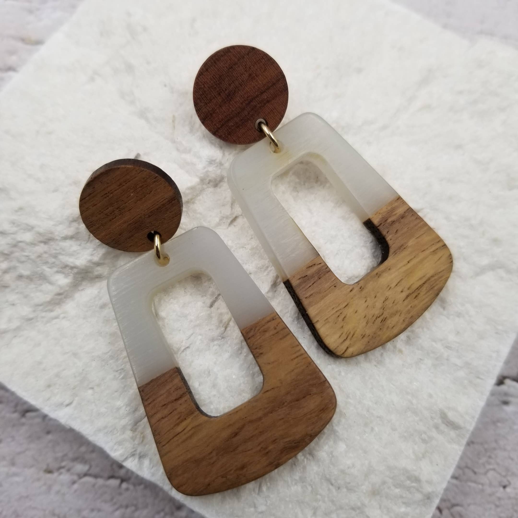 Treasure Wholesale – wholesale Dangle earrings – Wood & Resin Trapezium Earrings1