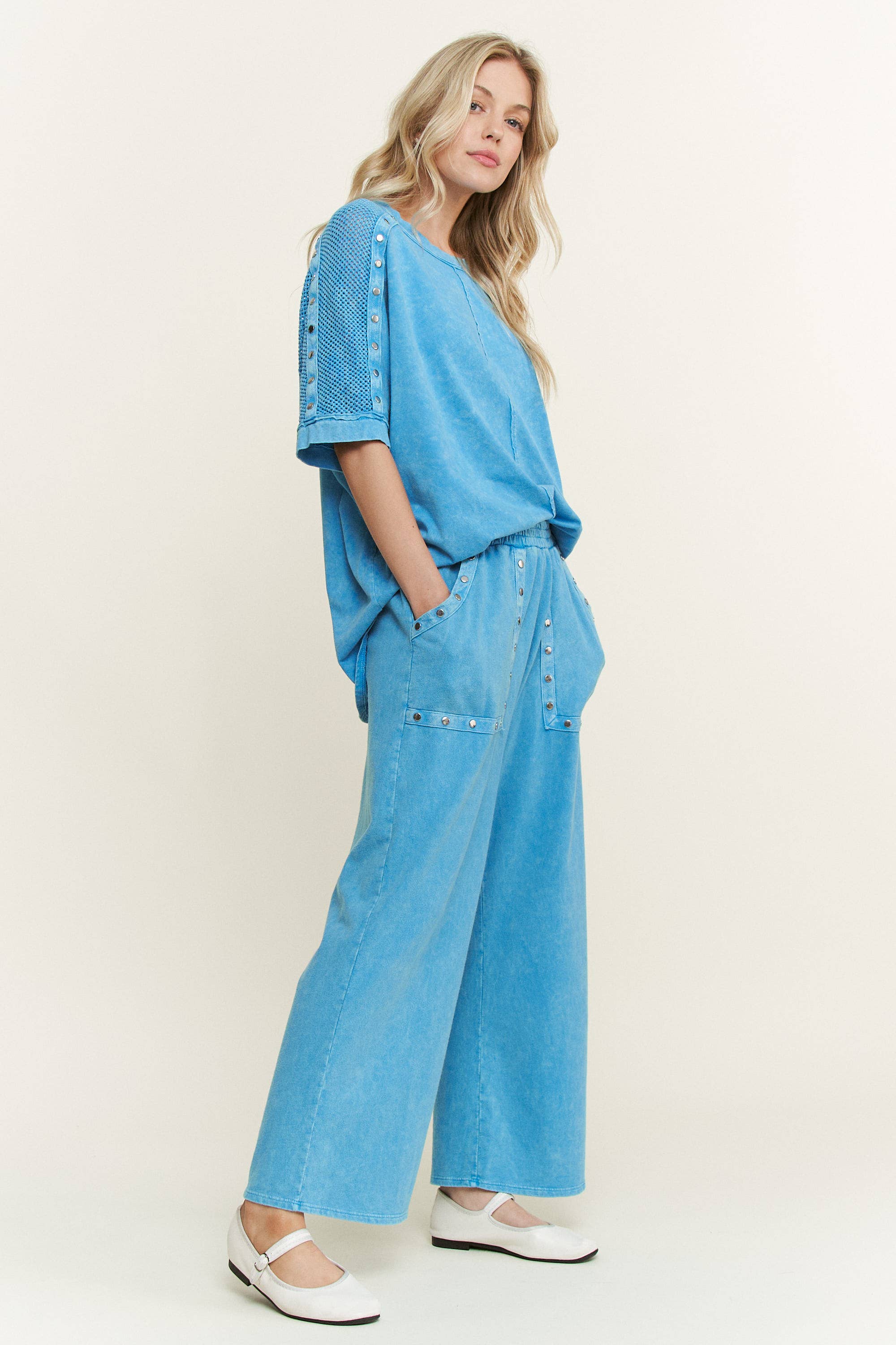 J.Her – Großhandel Lounge-Trainingshose/-Jogginghose – Damen – Mineralgewaschene, mit Nieten besetzte Wide-Leg-Hosentaschen HP65496