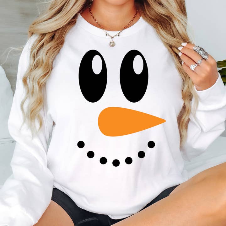 Chemise à manches longues Snowman Face - Snowman - Chemise de Noël pour la vente par The Shirt Company