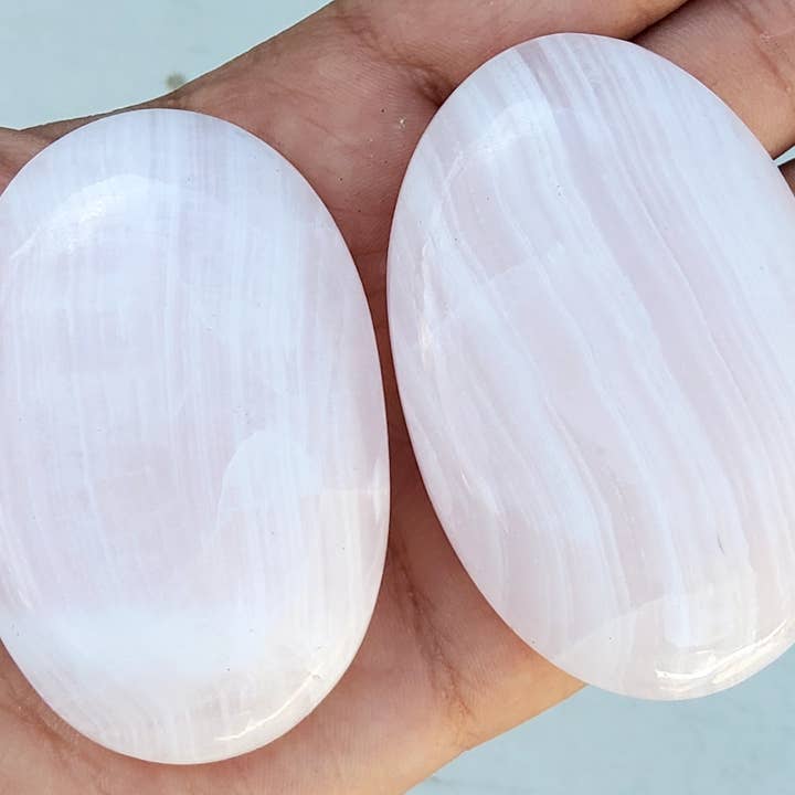 Metaphysical & Healing Crystals - Wholesale Spirituele steen/kristal - Fluorescerende roze calciet handstenen5