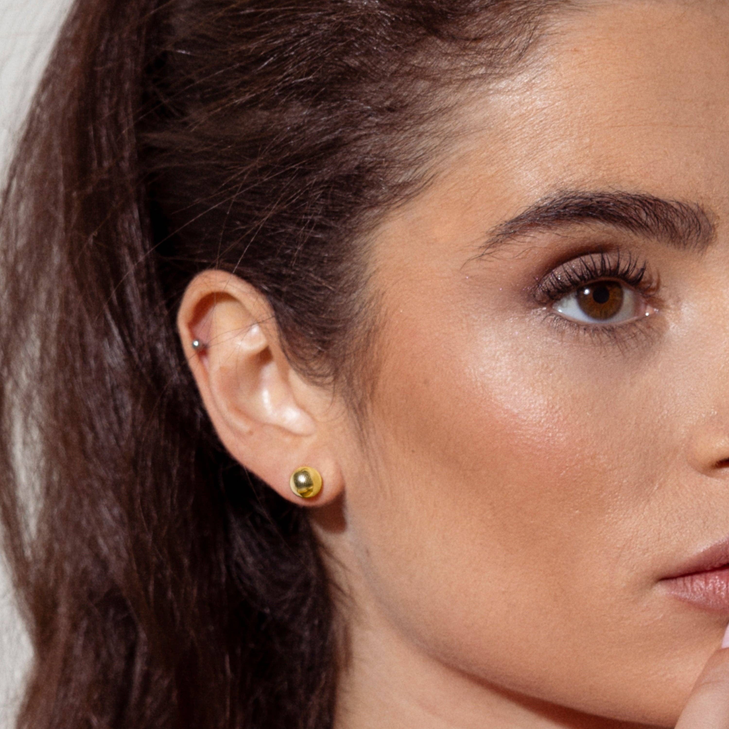 Luxenter - Wholesale Stud/Post Earrings - Pendientes acabados en oro amarillo de 18K - Linson2