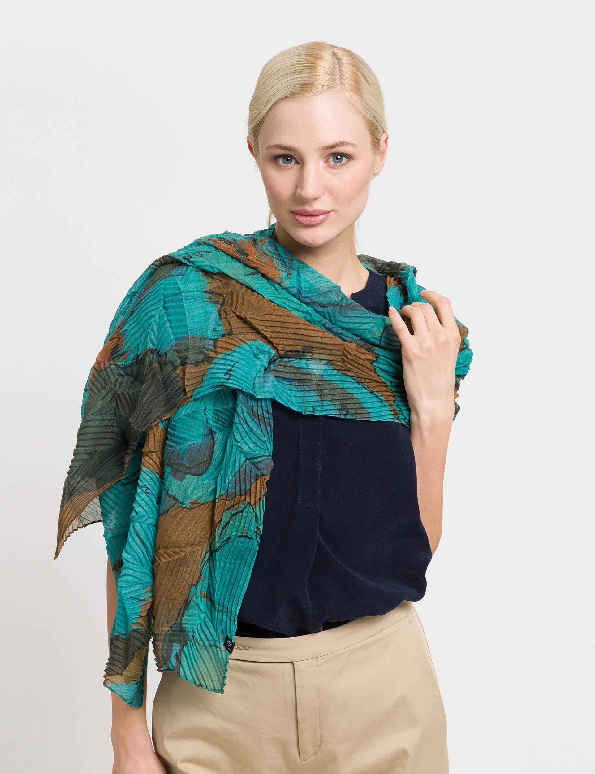 FRAAS - The Scarf Company - Vente Écharpe – femme - Plisse écologique à fleurs botaniques1