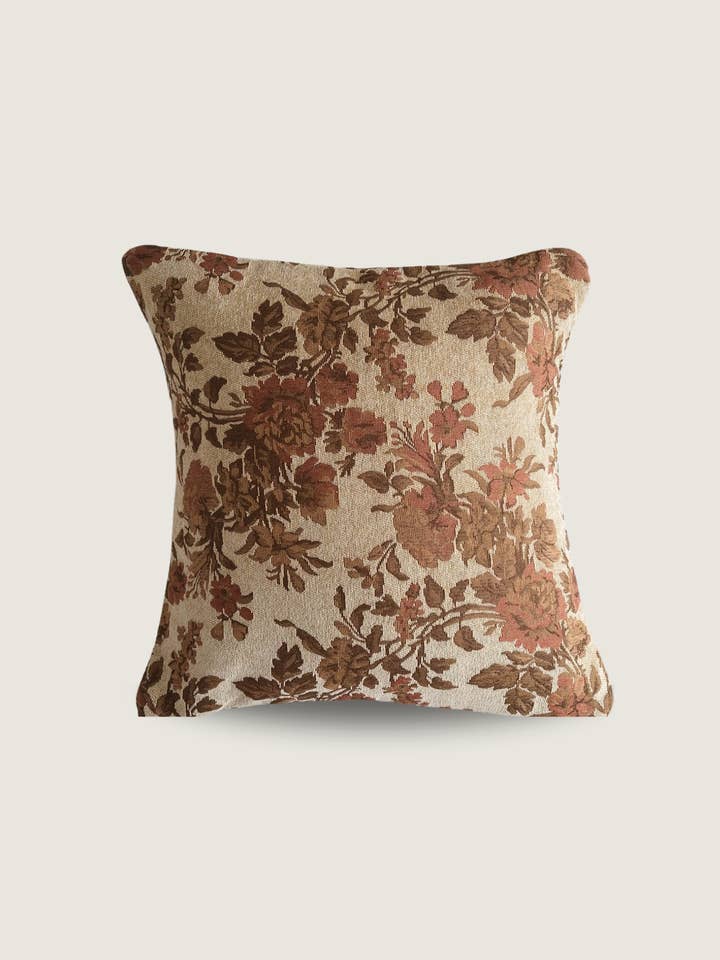 Coussin en tapisserie Adeline pour la vente par Twenty Third by Deanne