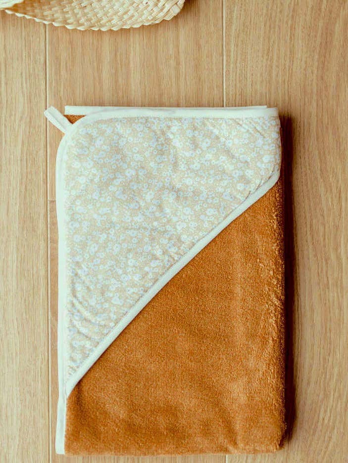 Cape de Bain camel pour la vente par Manufacture des bébés français