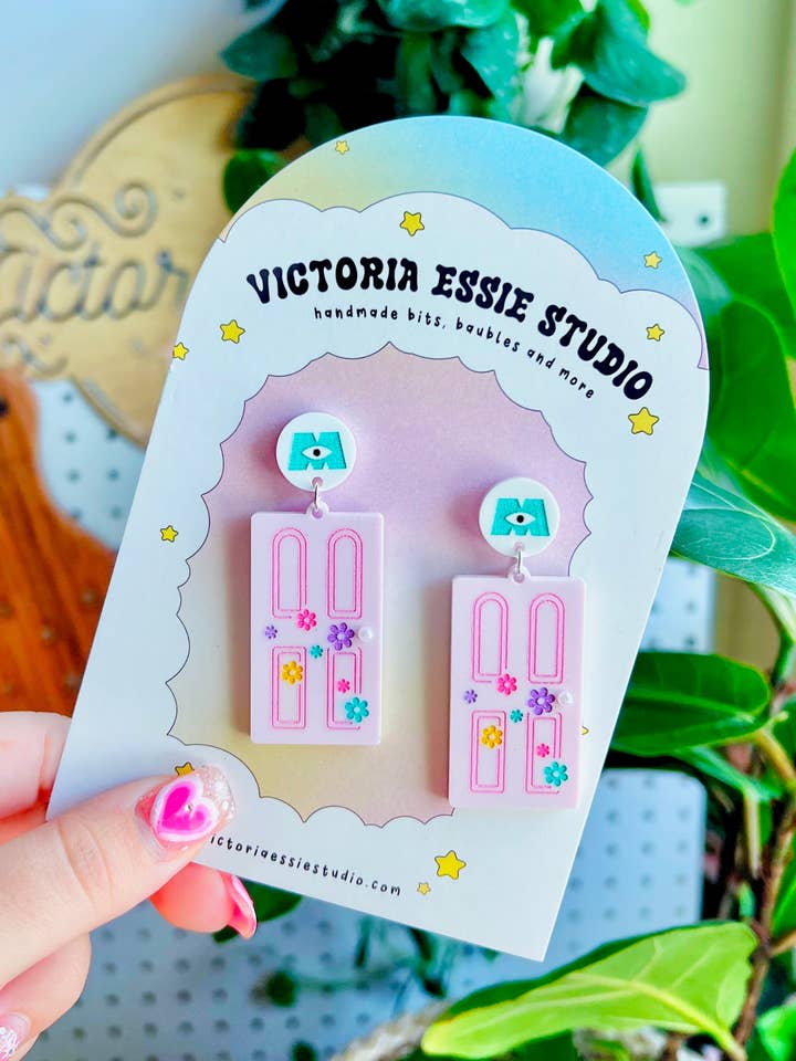 Boo's Door Monster Örhängen för wholesale av Victoria Essie Studio