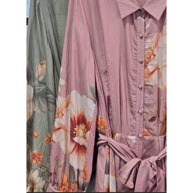 Curve Market - Wholesale Dress - Women's - PLUS SIZE TENCEL LINEN BLEND FLORAL COLLARED FLARE MAXI SHIR