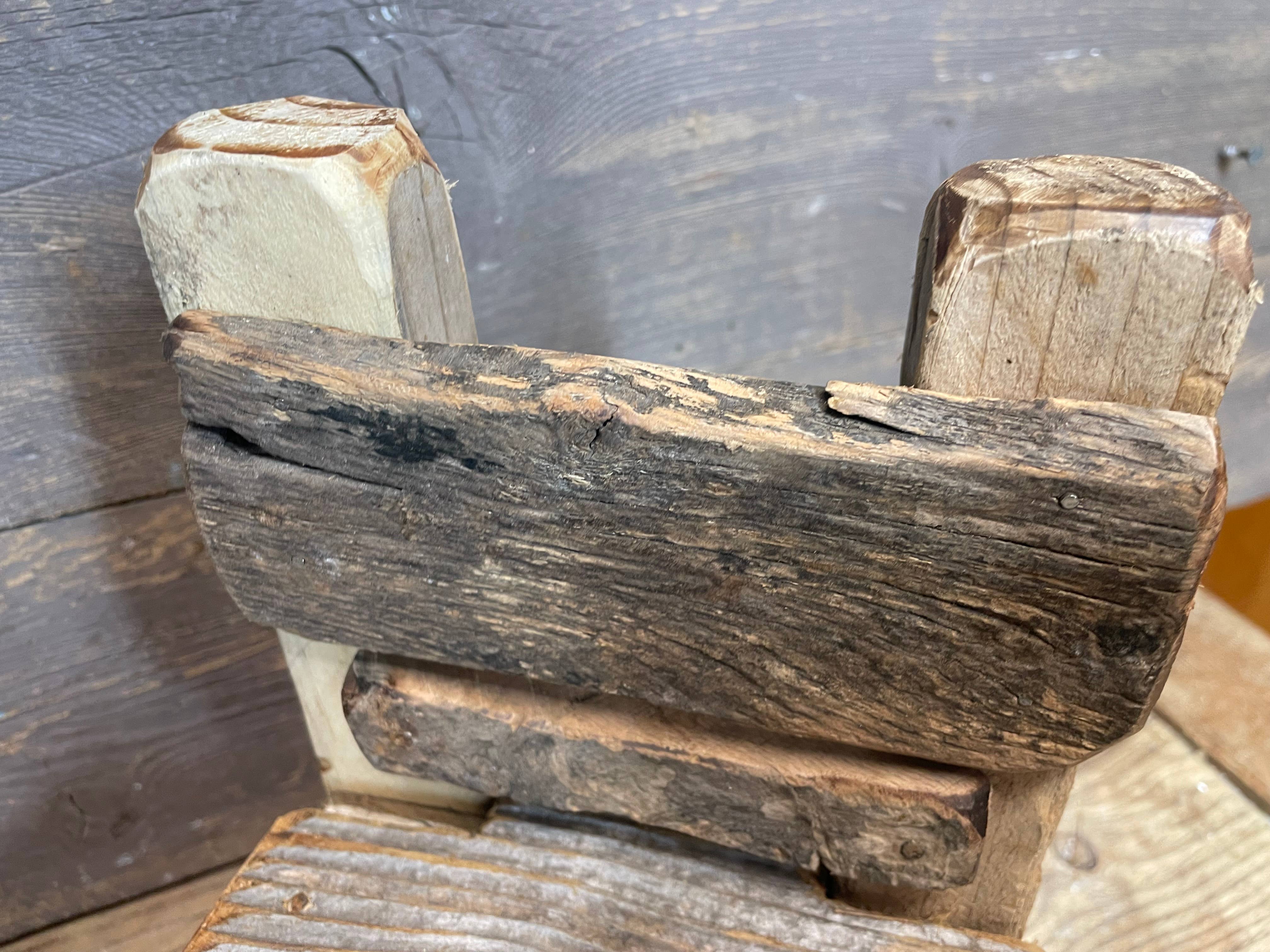 My Amigos Imports - Vente Chaises - Chaise en bois de cèdre ancien Lula - 6Lx6Px11H pouces - NEUF1