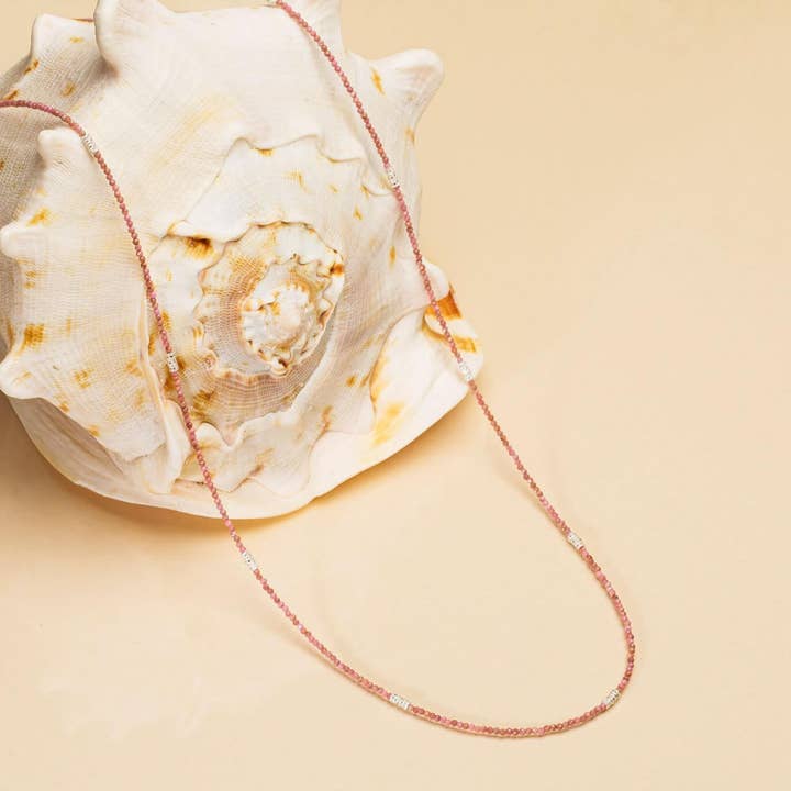 COLAR LONGO GAYA RHODOCROSITA por atacado de Une A Une