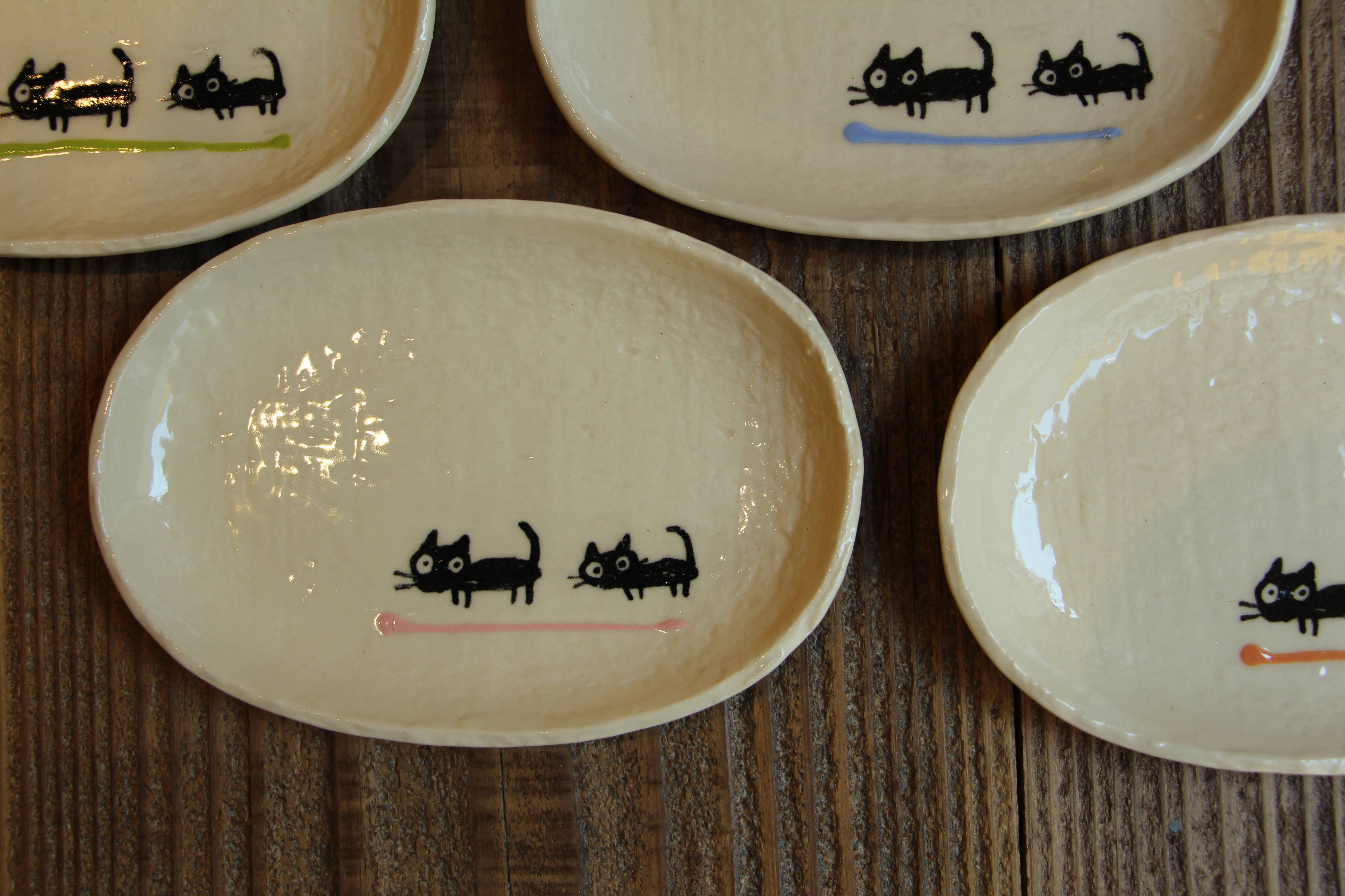 Japacolle — Japan Collections | See Latest News in "About" – Großhandel Essteller – Kind & Baby – Souen ovale Platte S mit Katzenmotiv4