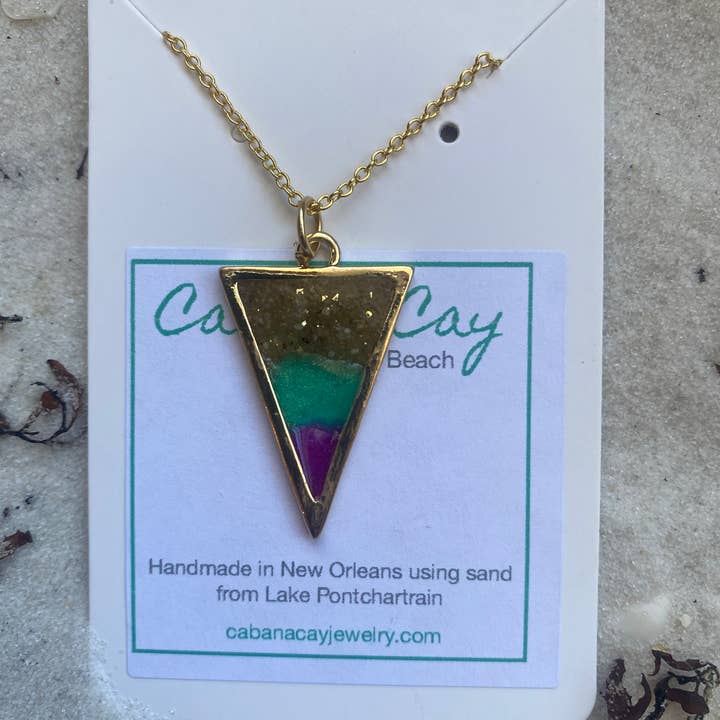 Cabana Cay – wholesale Hänge-/berlockhalsband – Mardi Gras triangel halsband från New Orleans