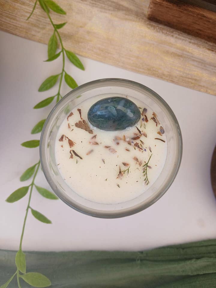 Soy Wax Healing Candle with Moss Agate & Eucalyptus for wholesale by moon and mantras