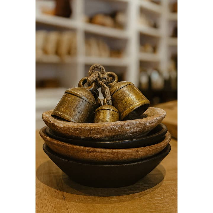 Curated Studio - Wholesale Decorative plate/dish/bowl - Vintage Stone Plate2