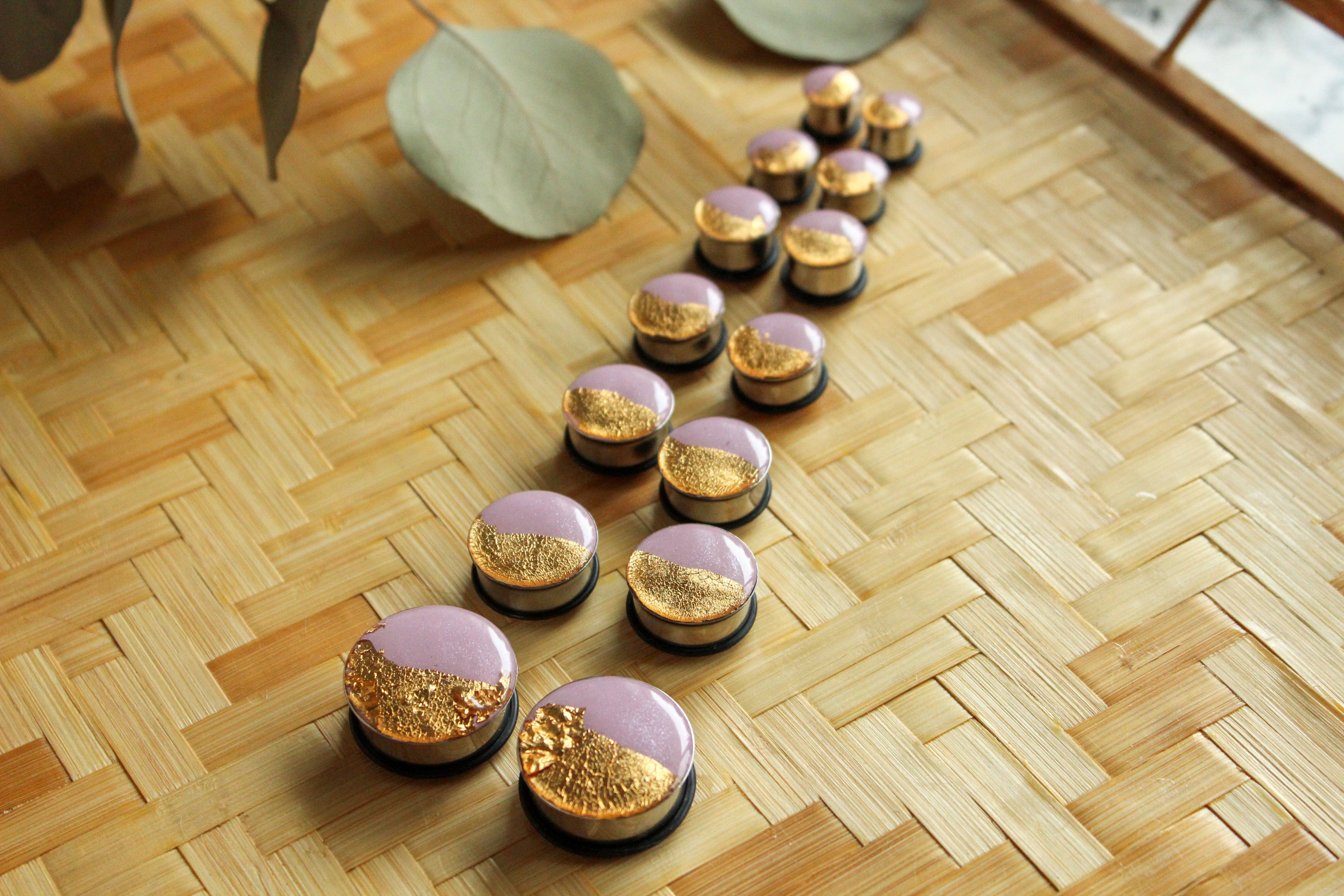 The Watermark Design - Wholesale Gauge/Plug Earrings - Gauges - Purple & Gold Flake Plugs1