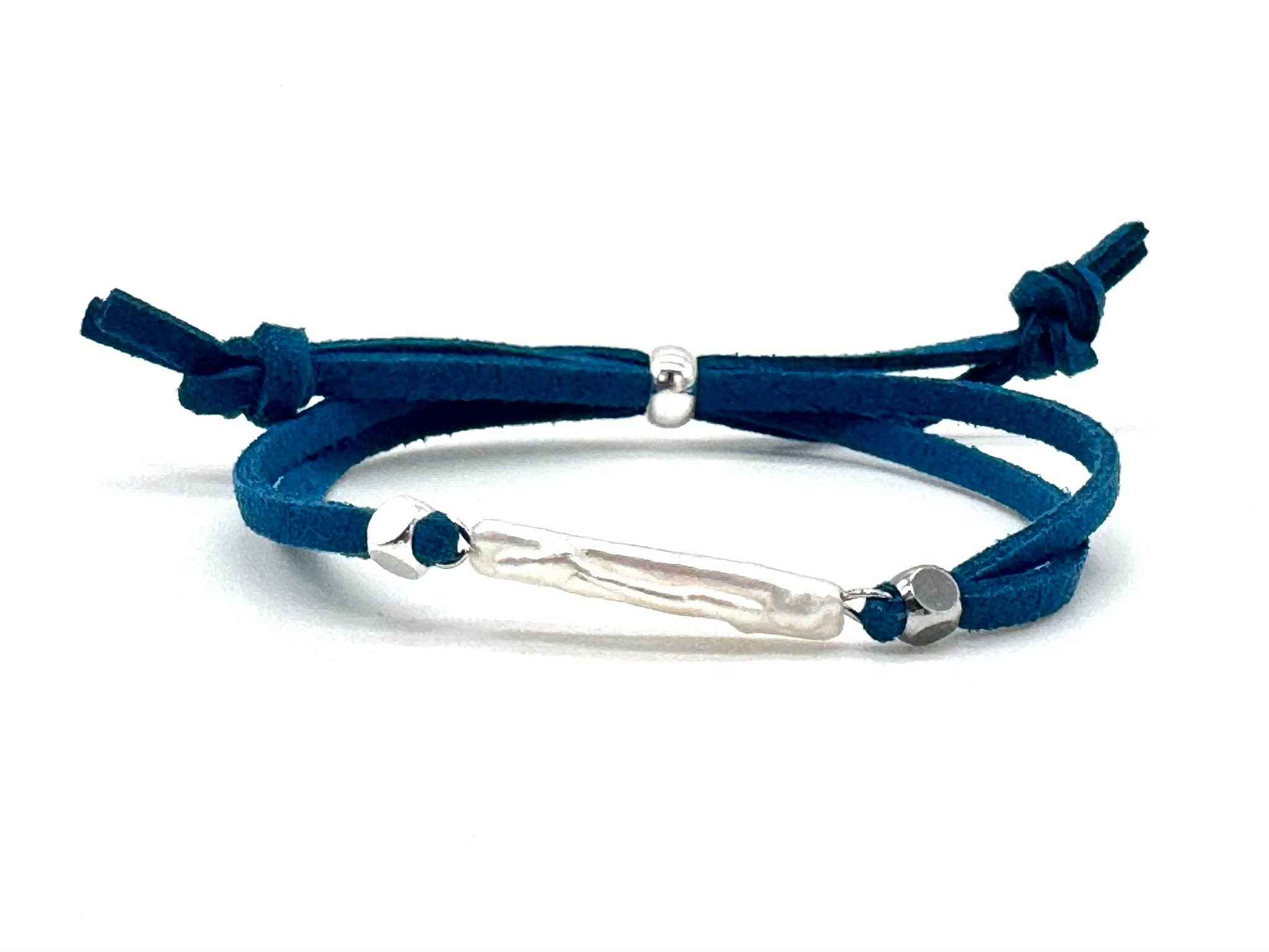 STOSA – wholesale Beaded bracelet – Freshwater Pearl Bracelet with Teal Faux Suede0