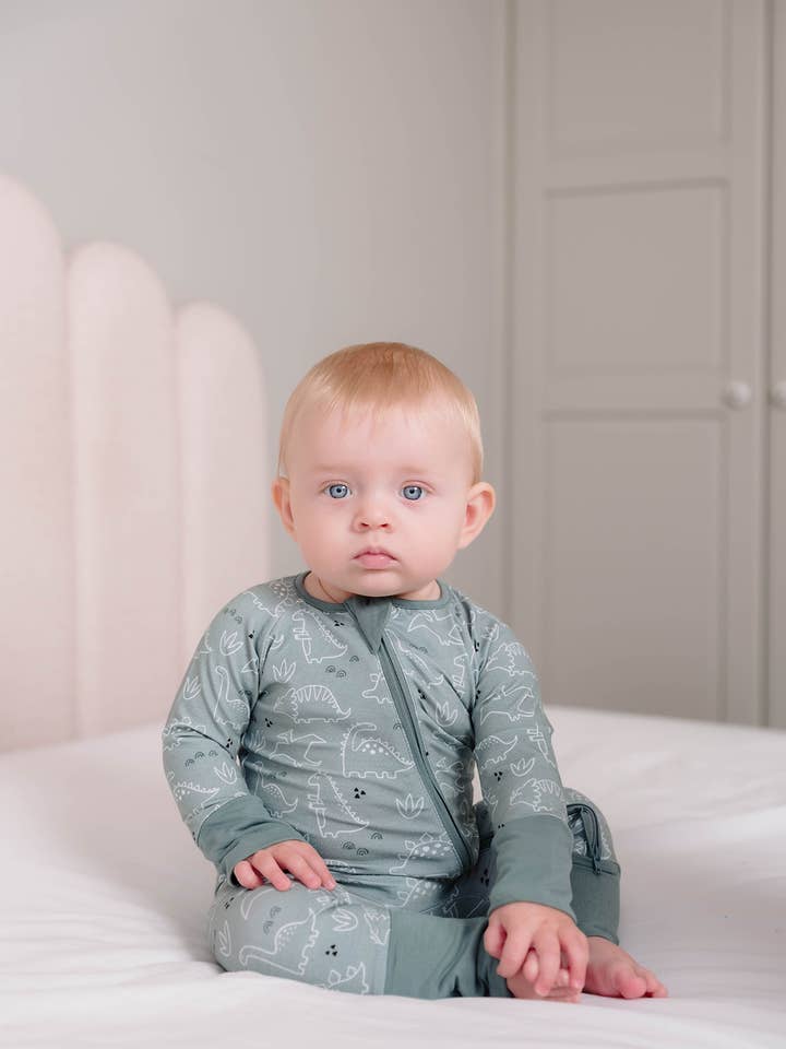 Dino Onesie Pyjamas for engroshandel hos Nash+Nova