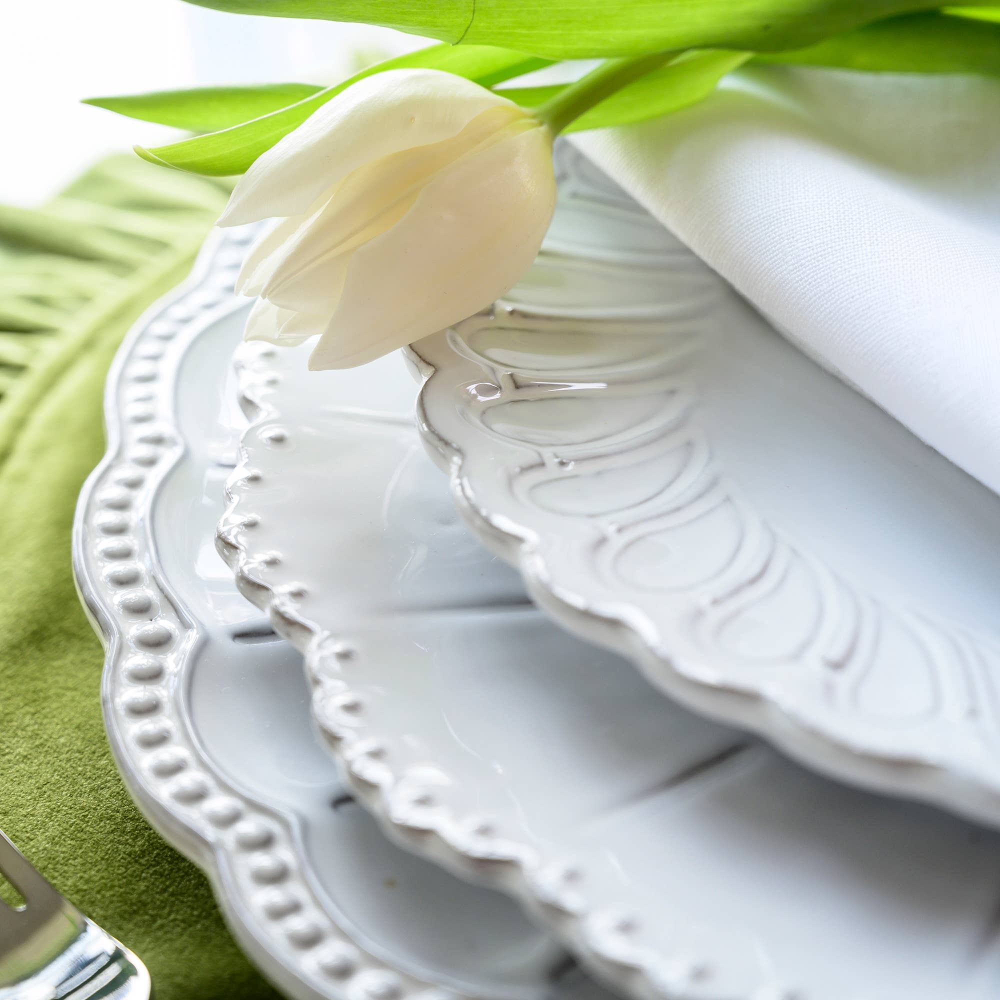 Arte Italica & Crown Linen Designs - Wholesale Charger Plate - Bella Bianca Beaded Charger2