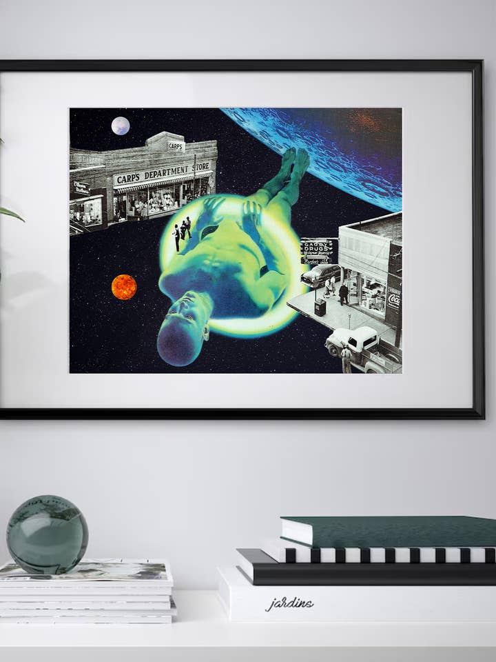 Impression artistique Alien Convenience 19,75 x 27,5 pouces pour la vente par Flanzella