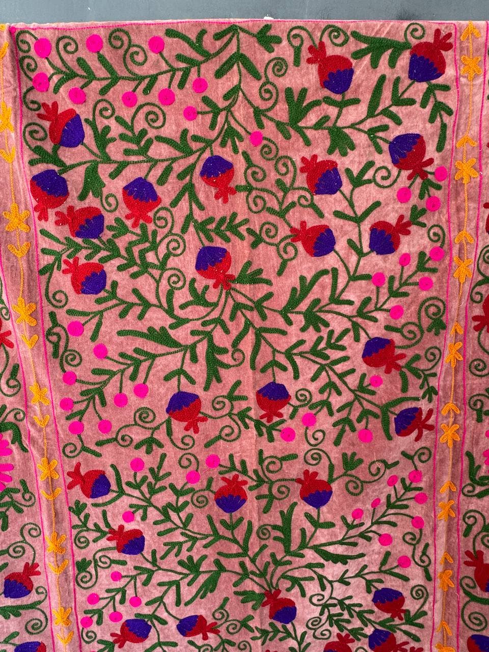GYPSY STUDIO - Wholesale Throw Blanket - Velvet Throw Floral Embroidery Work Blanket Suzani Bedspread4