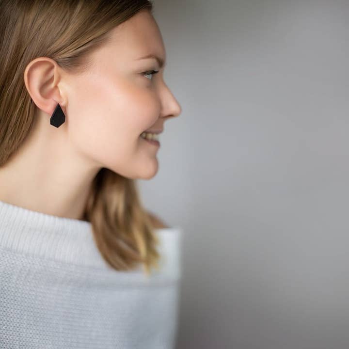 Valona - Wholesale Dangle Earrings - Pilke drop earrings9