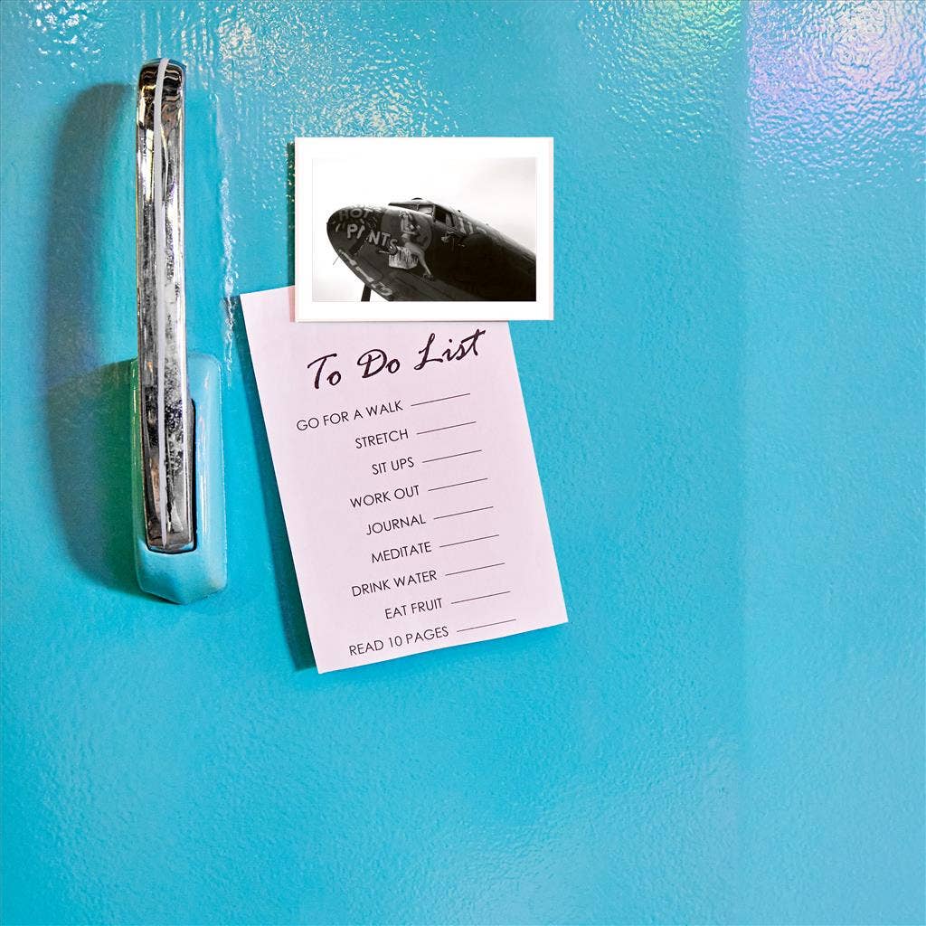 Found Image Press - Wholesale Magnet - Magnet GY-52 Nose Art, Hot Pants, Pin-up1