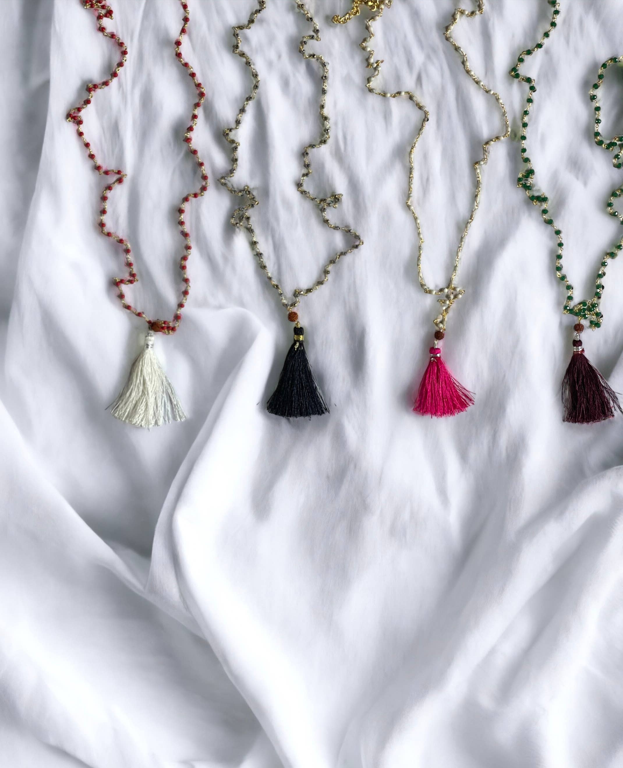 Annahmol – Großhandel Perlenkette – Handgefertigte Sommer-Perlenkette mit Quaste3