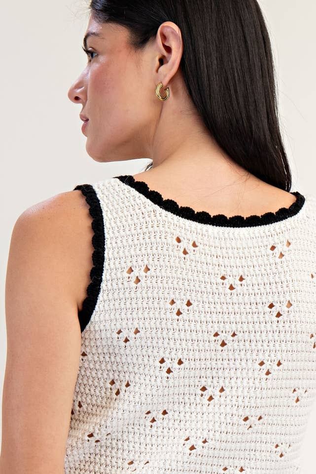 Edit by Nine - Vente Veste sans manches – femme - TT6254 GILET EN MAILLE AJOURÉE À ENCOLURE EN V AVEC CONTRASTE ET NŒUD2