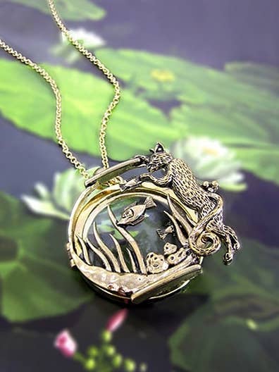 Loupe 6 fois pour chat Stare Fish avec couvercle coulissant pour la vente par TheTizana