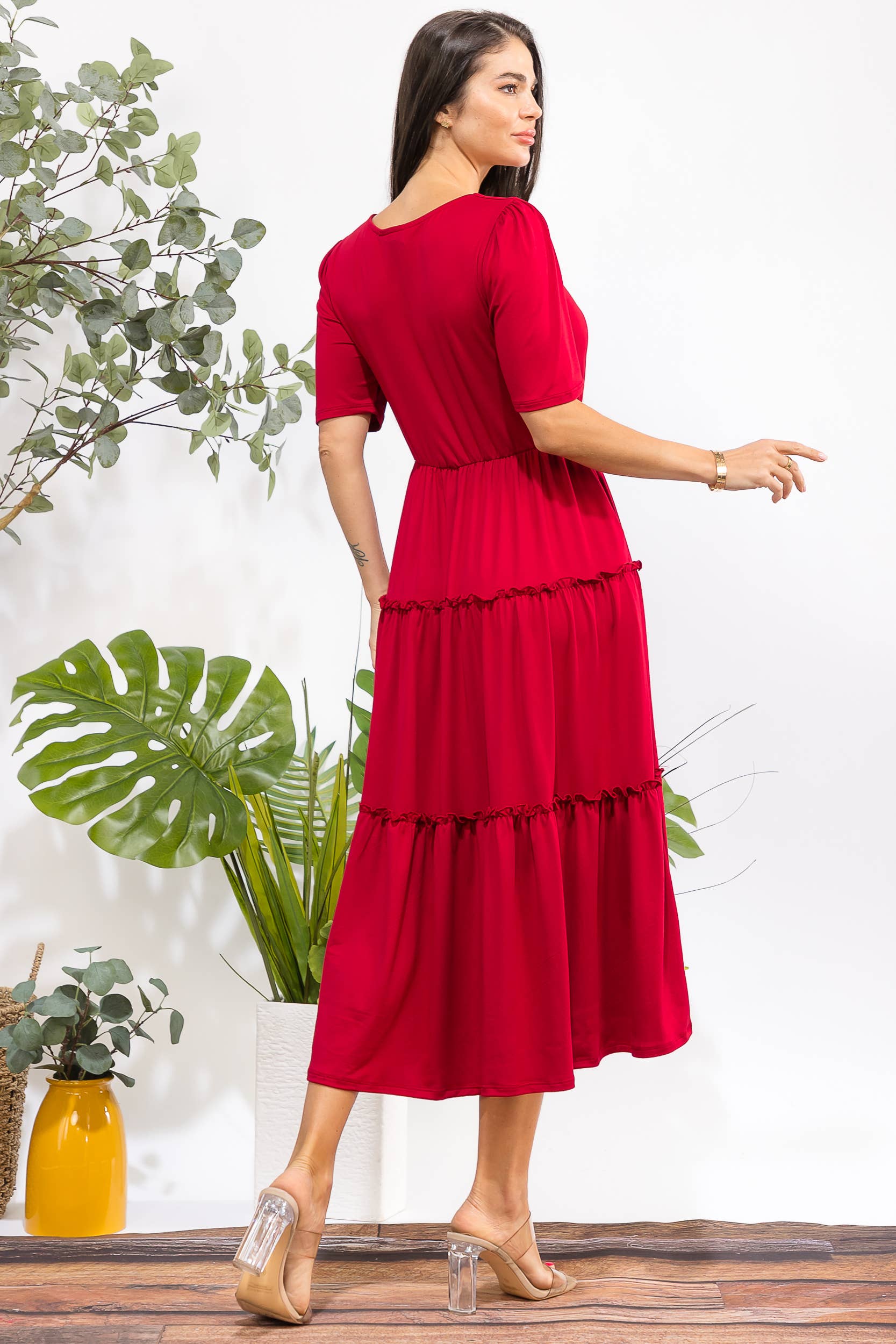 H&H Fashion Inc. – Großhandel Kleid – Damen – JR778X-S Plus Size Stufen-Midikleid mit quadratischem Ausschnitt46