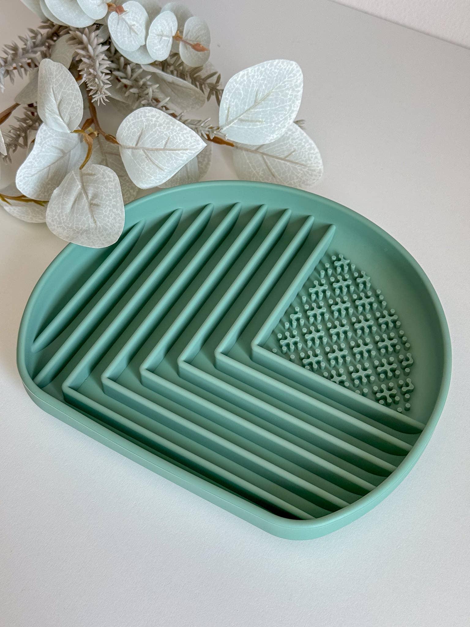 Doggotique - Vendita all'ingrosso Tappetino sottociotola per animali - Cane - Tappetino leccabile per cani e gatti Flag28