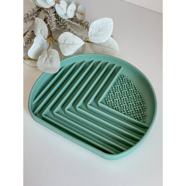 Doggotique - Wholesale Pet Food Mat - Dog - Lick mat for dogs and cats Flag28