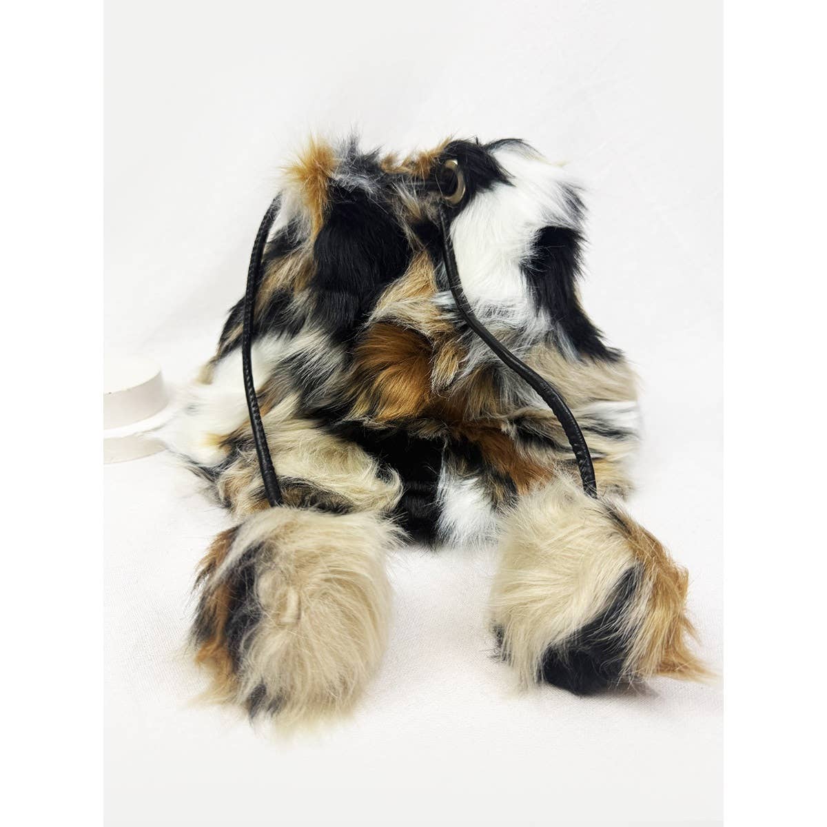 Love and Repeat – wholesale Drawstring bag – women's – Faux Fur Drawstring Bucket Bag1