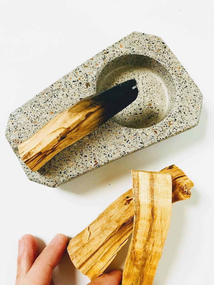 NATURAL BY HAGELSIEB – Großhandel Aschenbecher – Moderner Zigaretten-Aschenbecher aus Beton mit Palo Santo Halter6