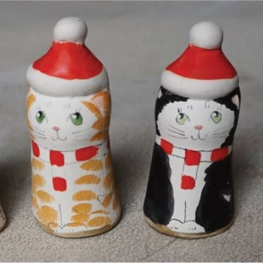 G-Christmas Cats in Hat Decorations (4) for wholesale by Merryfield Pottery
