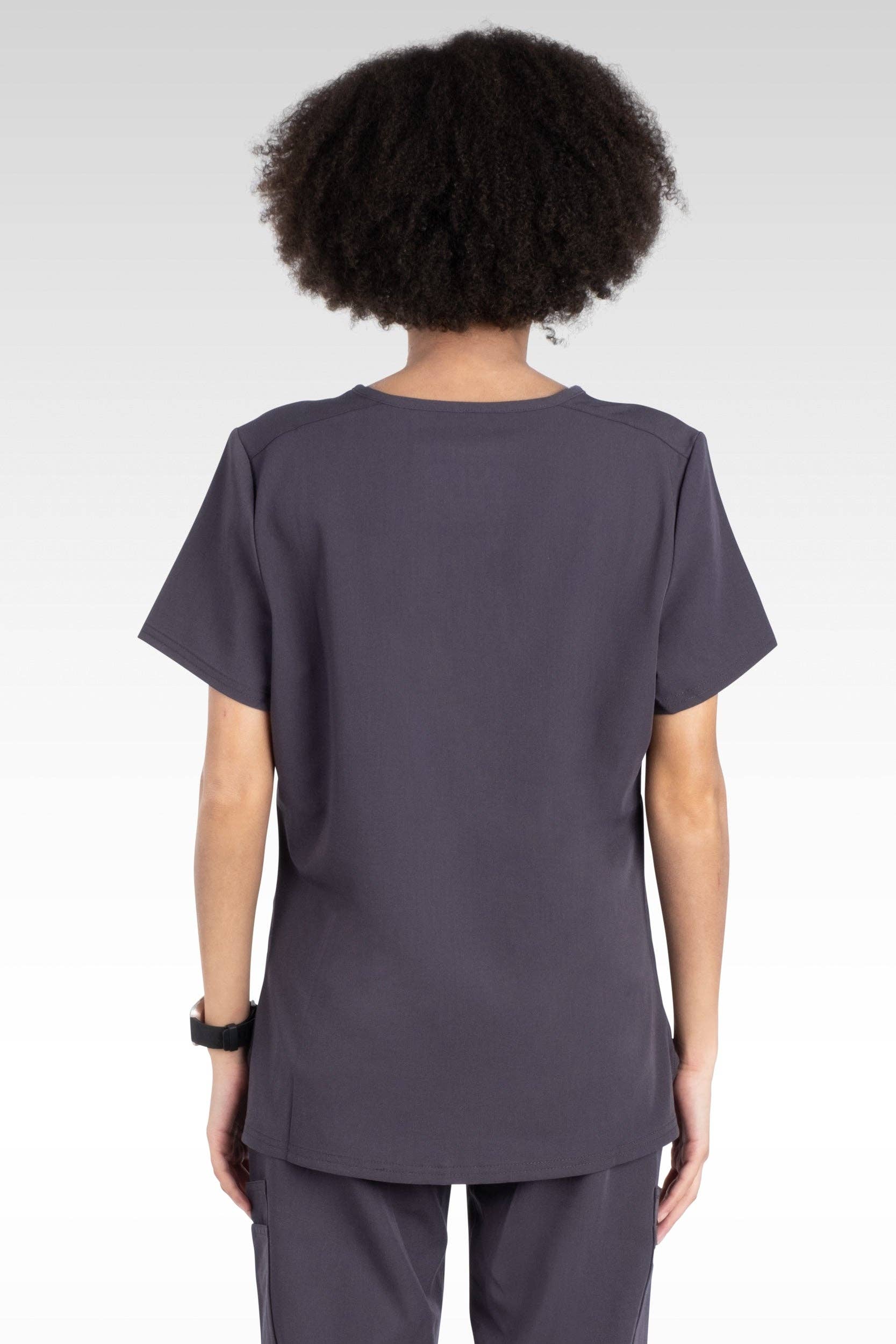 Aura Naturale - Wholesale Uniform voor gezondheidszorg - Dames - Kara Dames Ronde Hals Scrubstop met 4 Zakken (94002)23